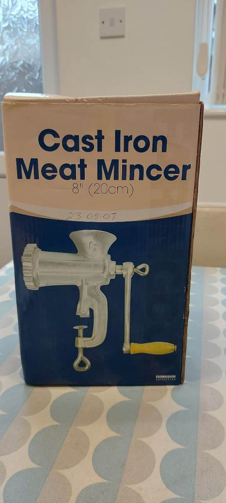 Cast Iron tabke top mincer