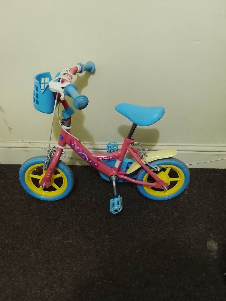 Girls kids  cycle under 7 