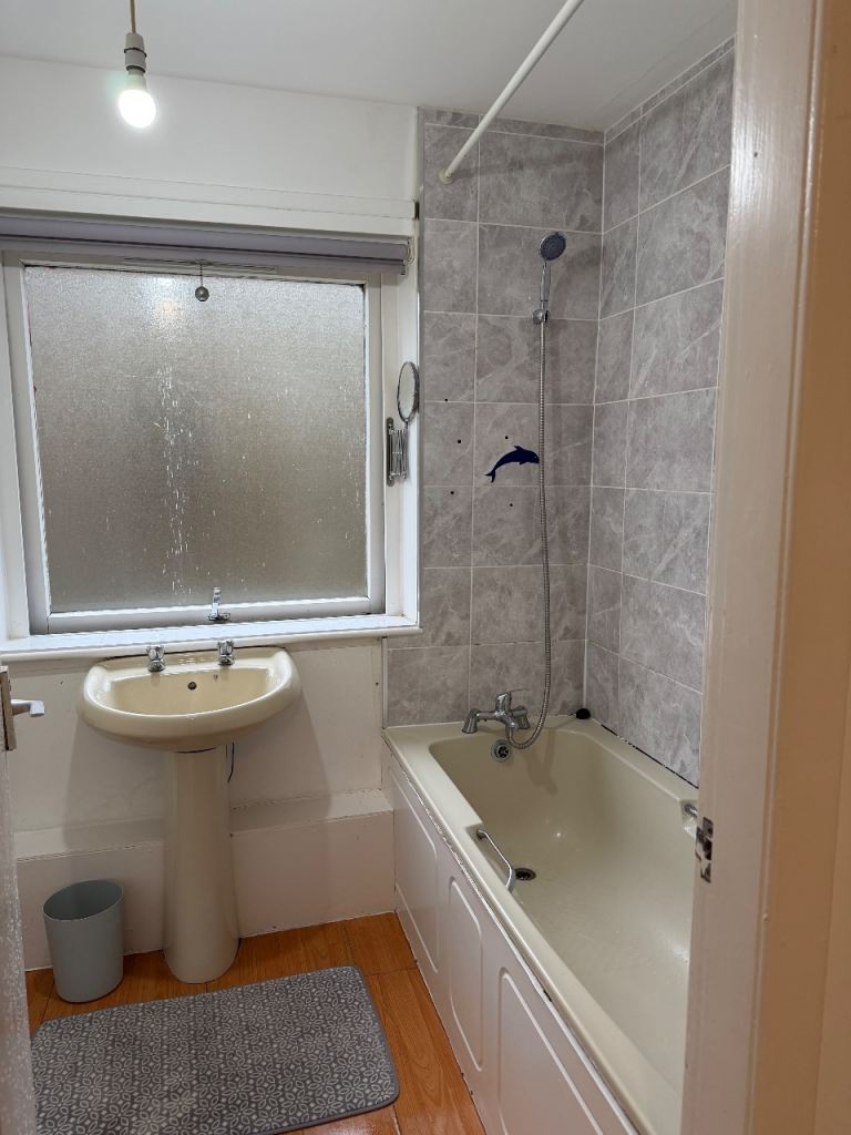 Two bedroom furnished/unfurnished flat for rent in Motherwell 