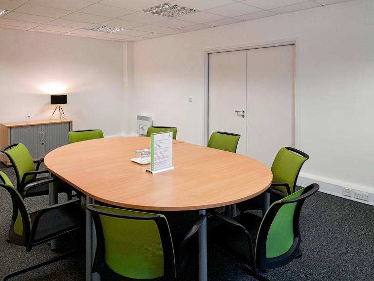 Tewkesbury - GL20 8SD \ Flexible Office Space for Up to 10 Workstations