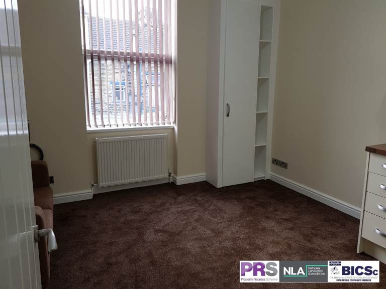 Immaculate 1-bedroom flat in great BD1 City Centre location