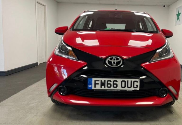 Toyota, AYGO, Hatchback, 2017, Manual, 998 (cc), 5 doors