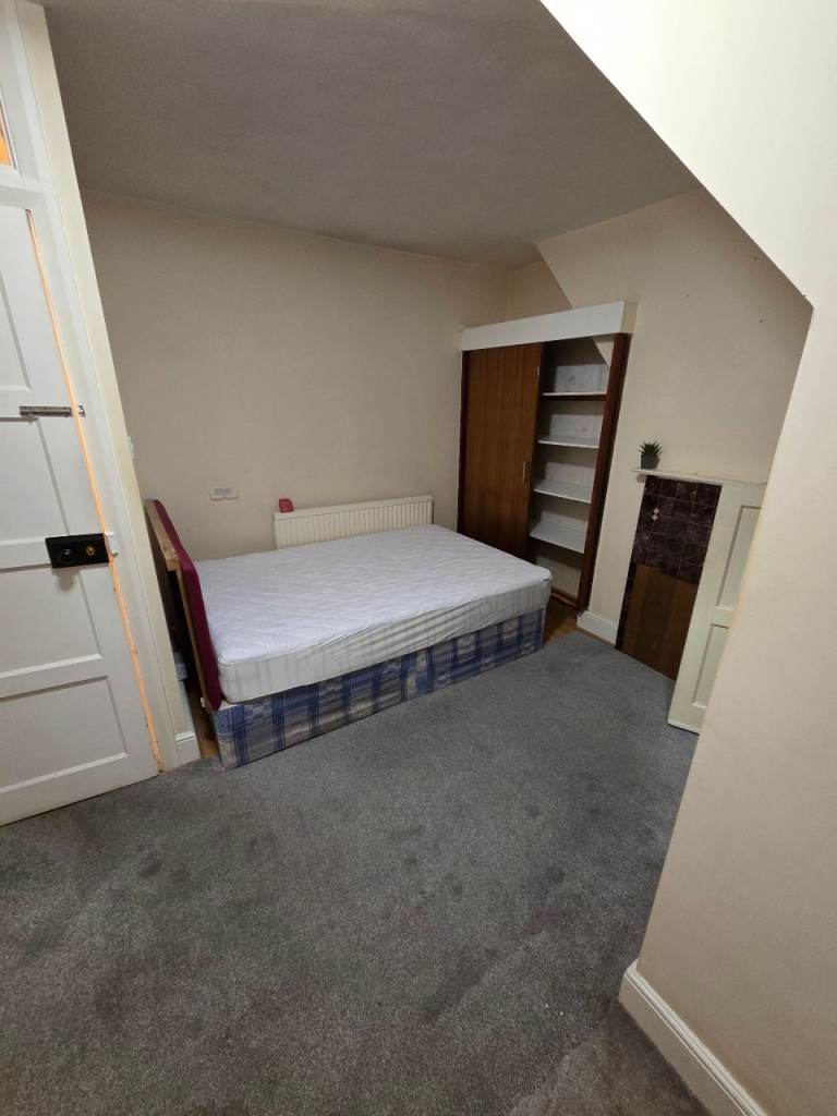 Double room for rent