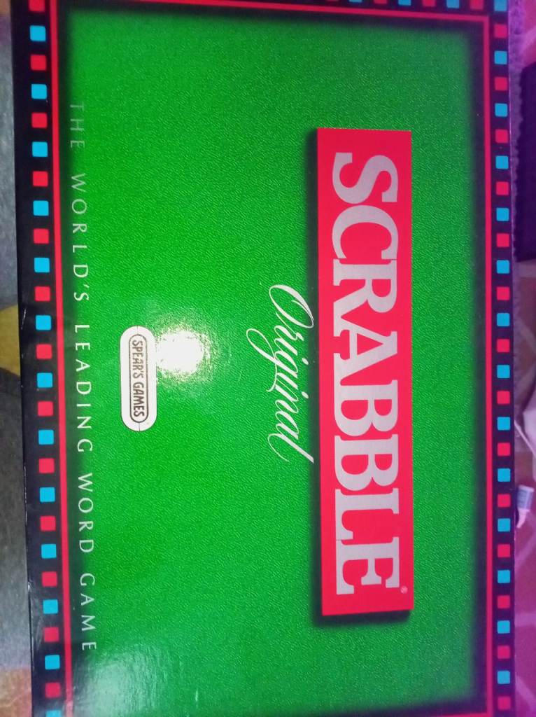 Scrabble e Orginal Brand New Sealed 