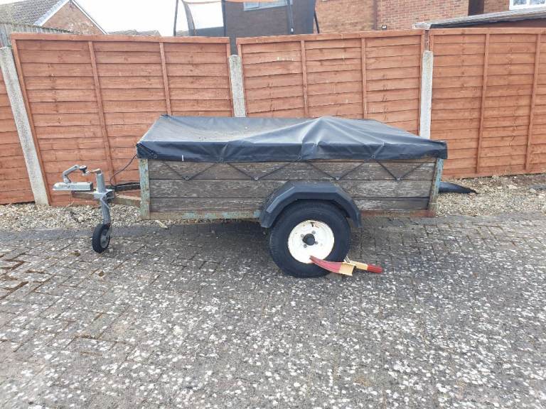 6 x 4 wooden trailer with cover