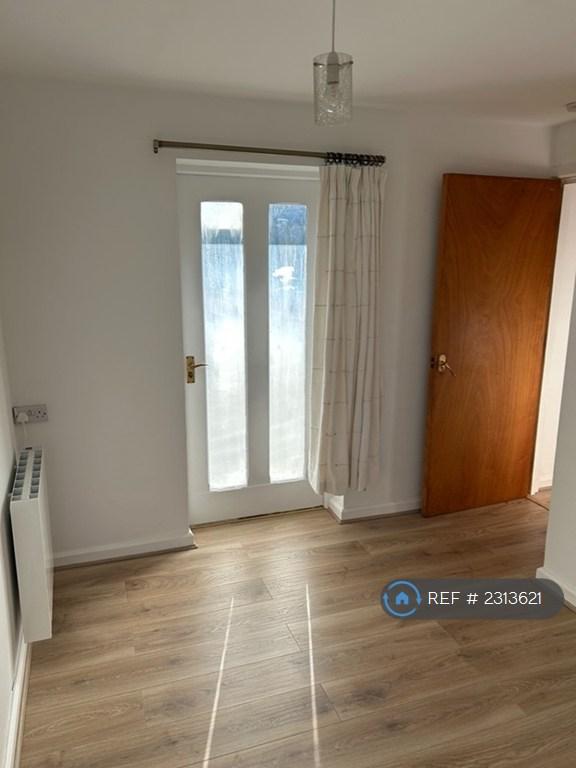 1 bedroom house in Bentham Stables, Purton, Swindon, SN5 (1 bed) (#2313621)