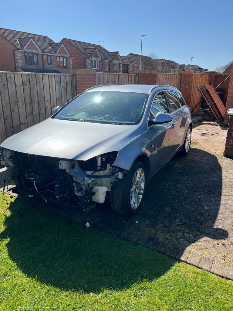 Vauxhall insignia estate breaking for parts