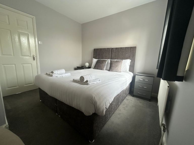 *** Modern Two Bedroom House in the Heart of Wibsey BD6 ***