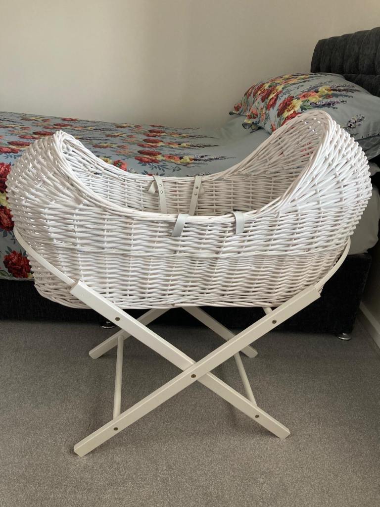 White Wicker Moses Basket with Stand – Good Condition