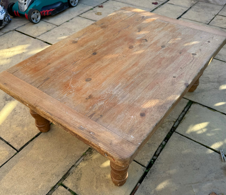 PINE COFFEE TABLE 