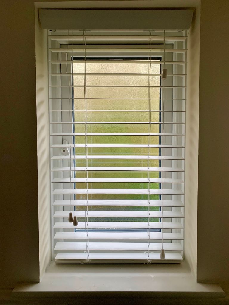 Venetian blind for tall narrow window (Blinds 2 Go)