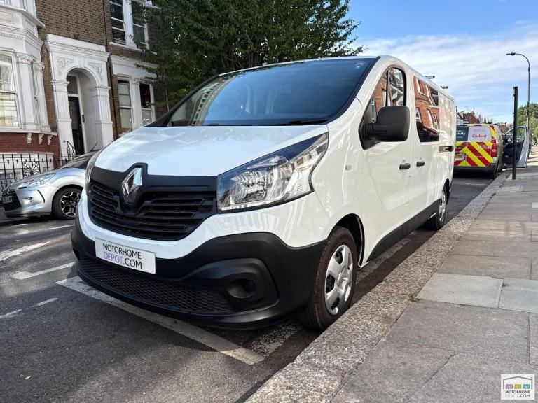 2016 RENAULT TRAFIC DCI  LWB EURO 6 2 BERTH 5 BELT SOLAR LITHIUM INVERTER