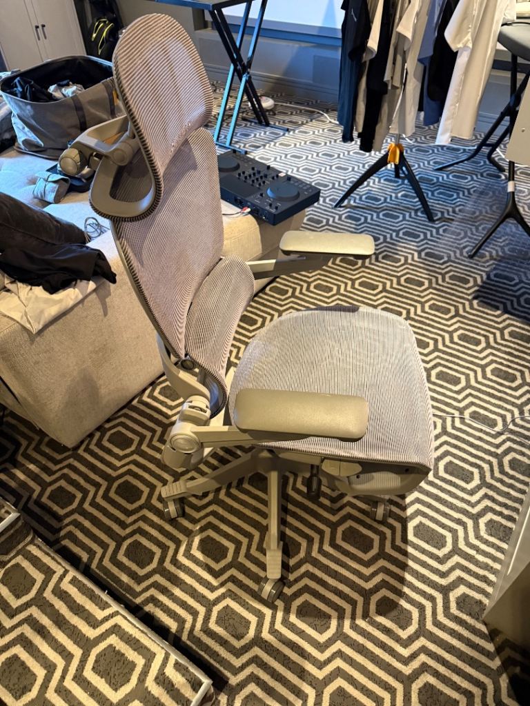 nearly new office chair