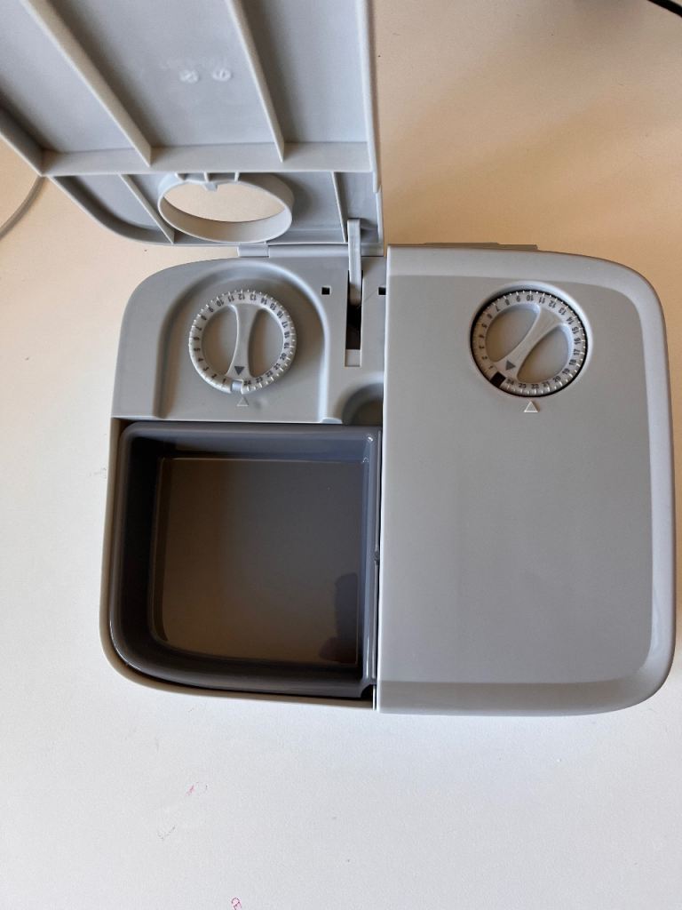 Brand new Petsafe Automatic 2 Meal Pet Feeder