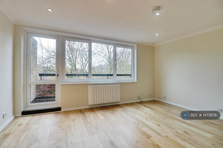 image for 4 bedroom flat in Stoughton Close, London, SW15 (4 bed) (#1473878)