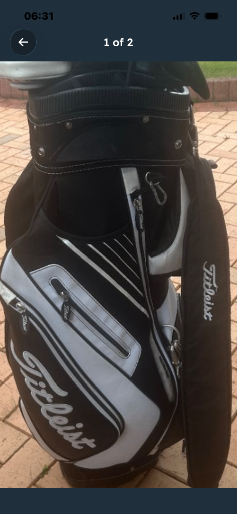 Titleist Golf Bag  Great  Condition