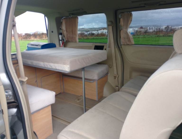 Nissan Elgrand camper, 2005, 2490 (cc)