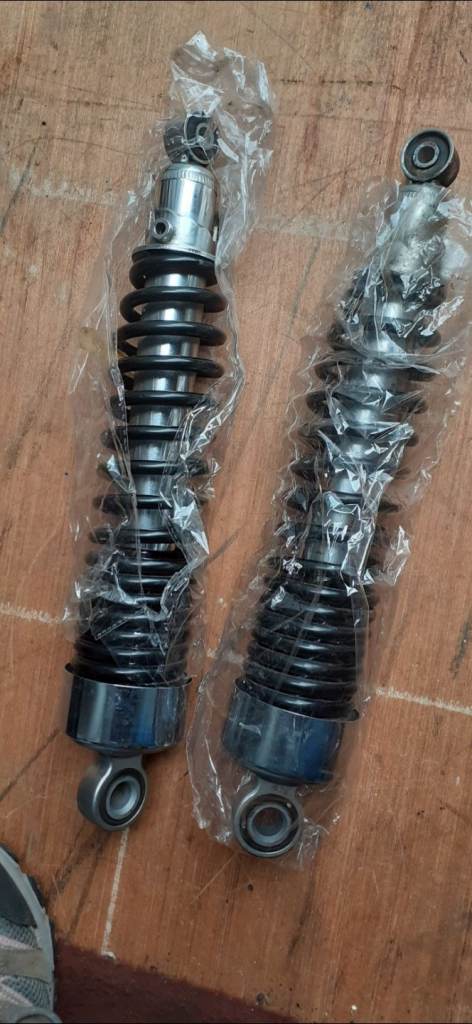 Thunderbird commander triumph 1700 shock absorbers rear suspension  pair