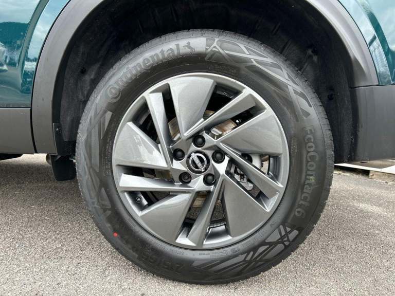 2025 Nissan Qashqai 1.3 DiG-T MH Acenta Premium 5dr HATCHBACK PETROL Manual