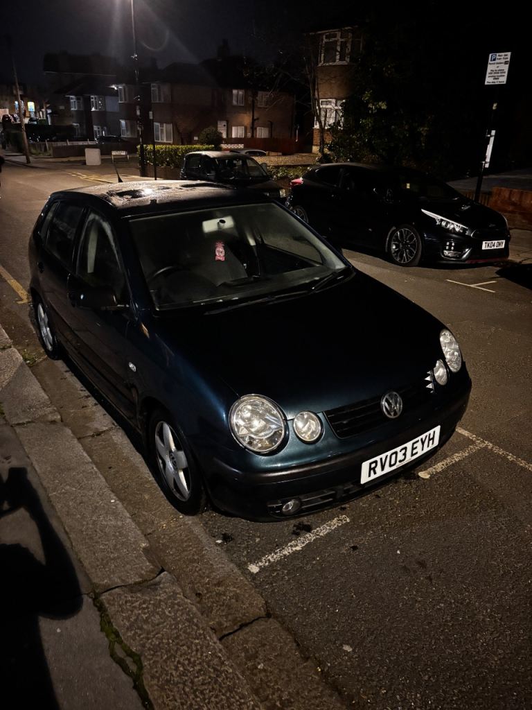 2003 Volkswagen Polo SE FSI