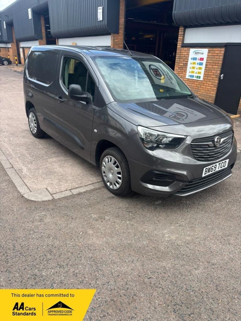 VAUXHALL COMBO 1.5 Turbo D 2000 Sportive 2020