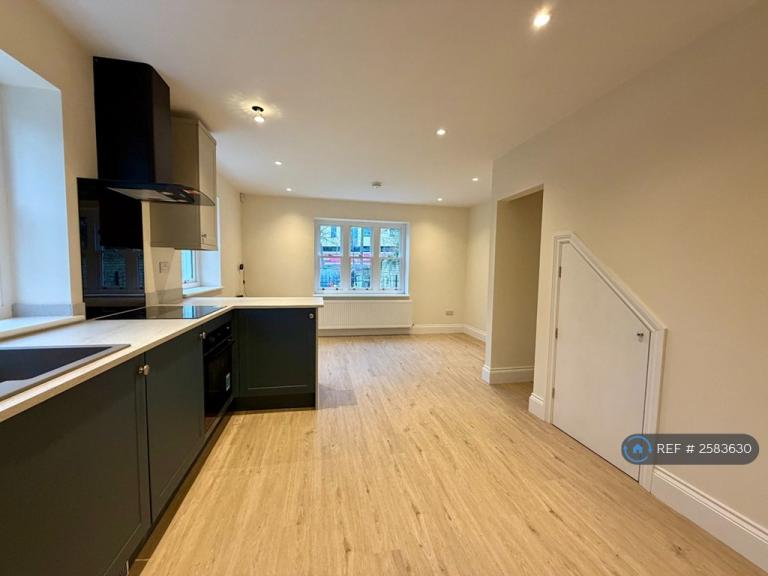 2 bedroom house in Broomhall Road, Sheffield, S10 (2 bed) (#2583630)