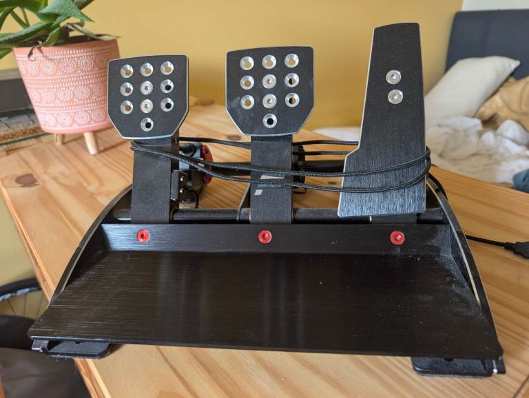 Fanatec clubsport pedals V3 DELIVERY AVAILABLE 