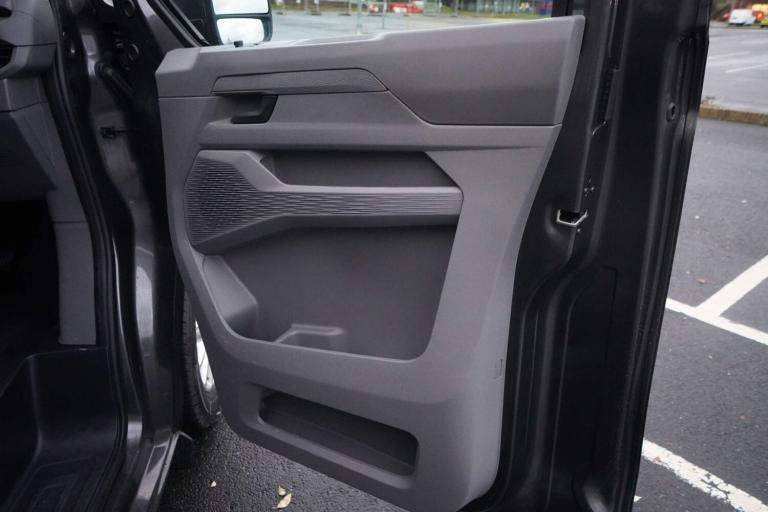 2025 Volkswagen Transporter 2.0 Transporter T28 Commerce Pro TDI + Delivery Miles + VW 5 Plus Pan...