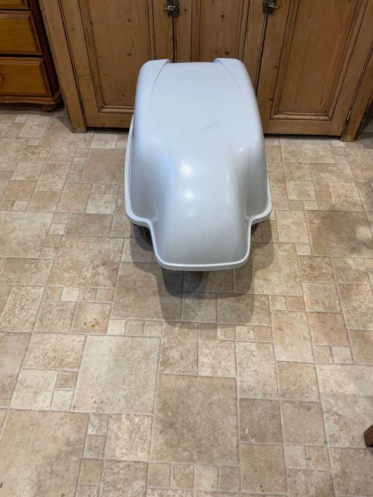 Ferplast Cosmic Outdoor Hooded Cat Litter Box