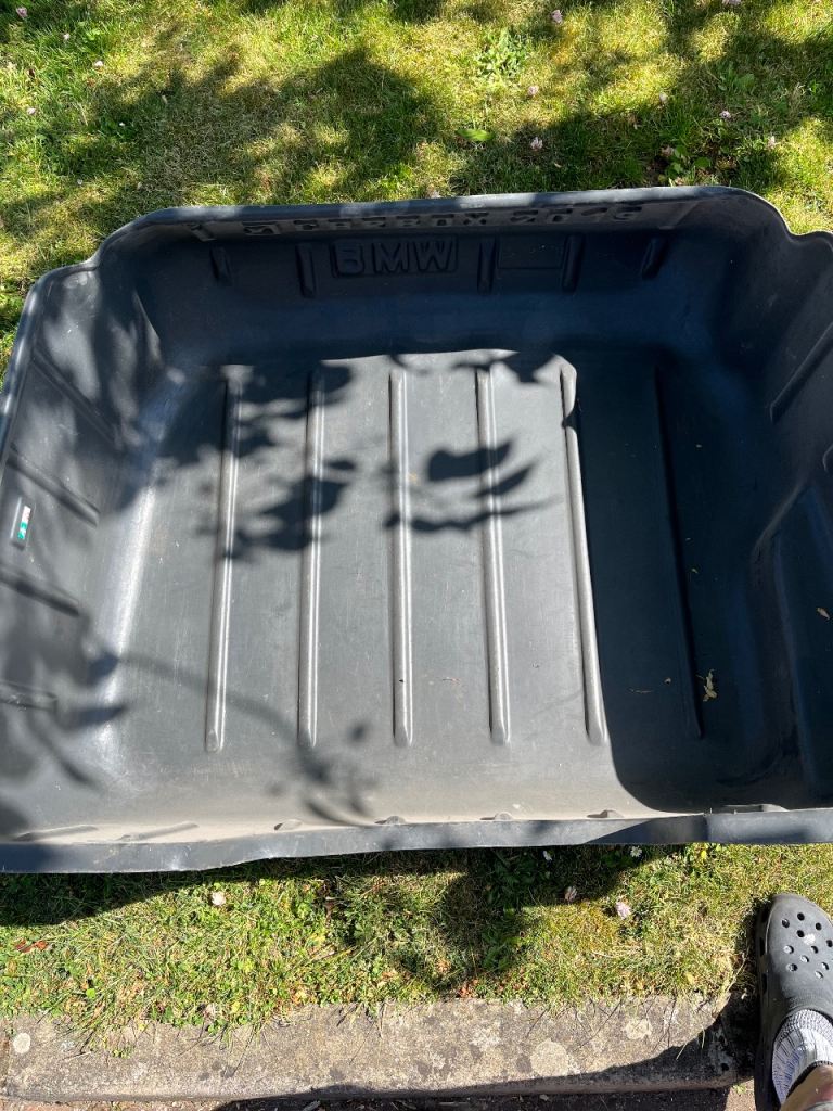 BMW X5 boot box