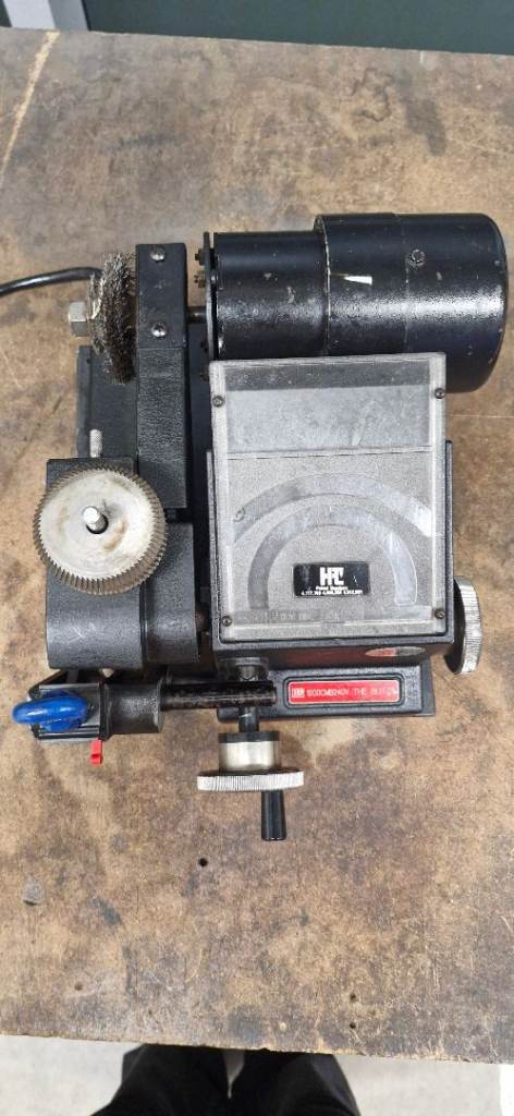 HPC KEY CUTTING MACHINE