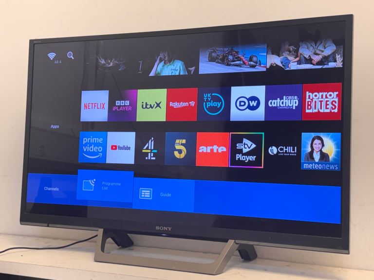 Sony 32” Smart   WiFi HDR Led tv   Good working condition 