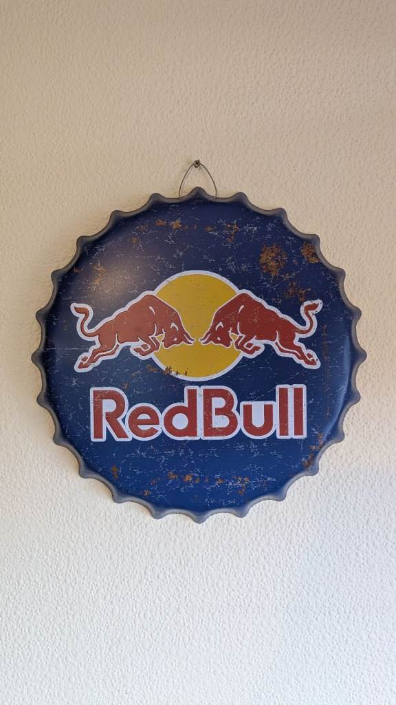 Red Bull Vintage Style Metal Bottle Cap Sign – Wall Decor