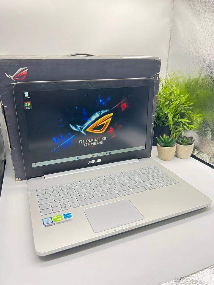HIGH SPEC ASUS ROG GAMING LAPTOP intel i7 Quad 16GB Ram FAST SSD 1TB POWERFUL