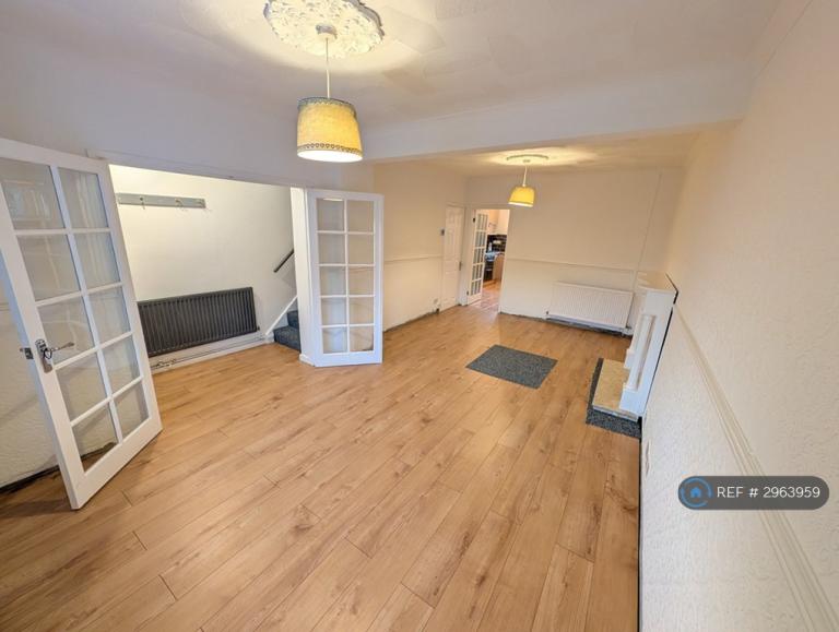 2 bedroom house in Pentre Road, Ferndale, CF43 (2 bed) (#2963959)