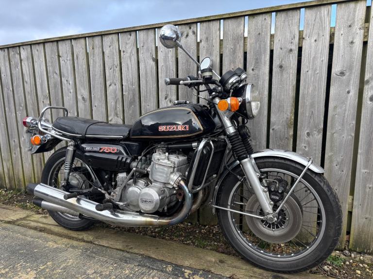 SUZUKI GT 750 RUNS WELL TO CLEAR OFFERS / PX COBRA YAMAHA RD 400 GS [Phone number removed]
