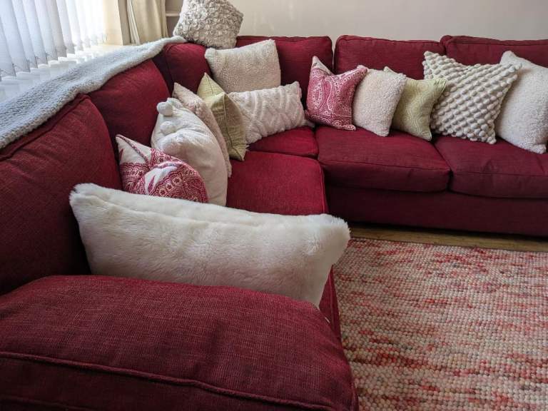 Red/Burgundy 5 Seater Corner Sofa (3 + 2 seater)
