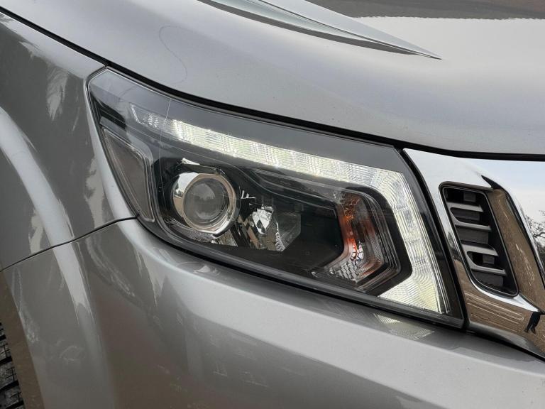 2020 Nissan Navara 2.3 dCi Tekna Auto 4WD Euro 6 4dr PICK UP Diesel Automatic