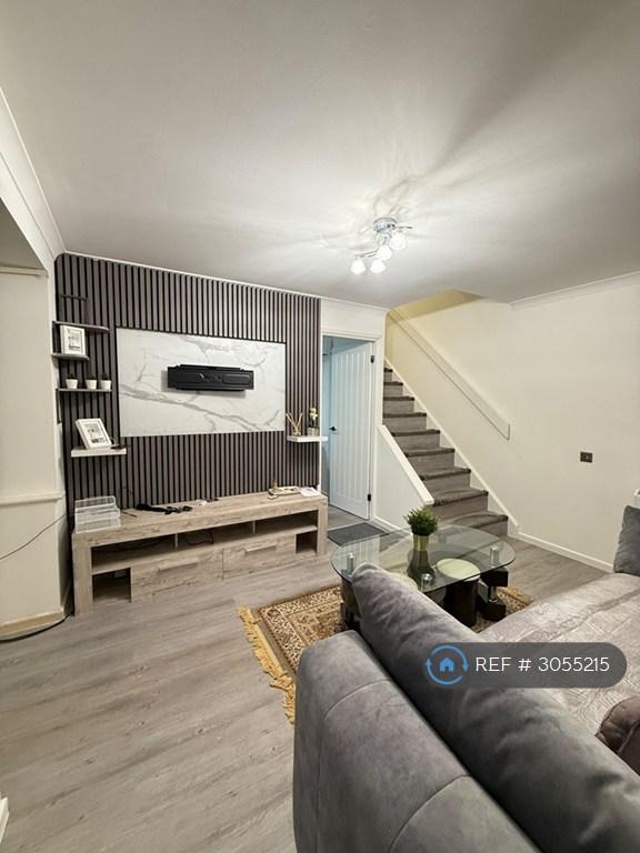 1 bedroom house in Newcombe Rise, West Drayton, UB7 (1 bed) (#3055215)