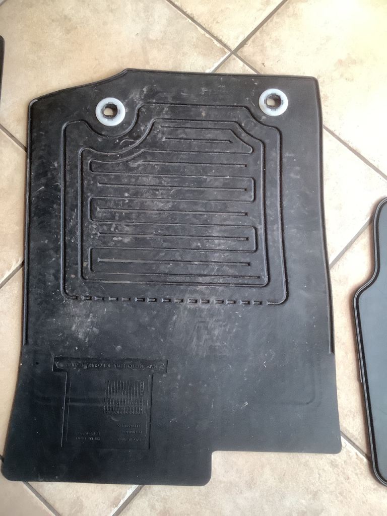 FREE - SET OF CAR MATS FOR TOYOTA AYGO 2018/19 MODEL