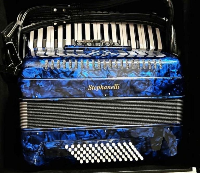 72 bass accordion