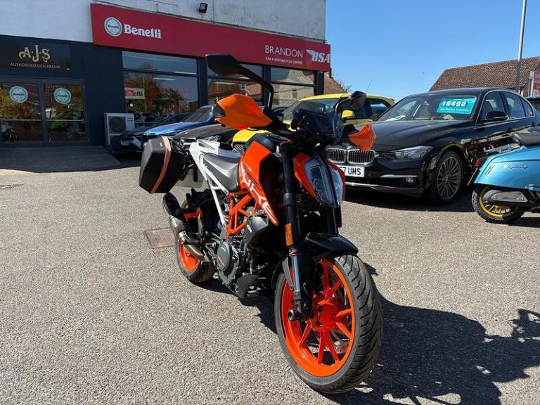 2017 KTM Duke 390 Duke (17MY) Naked PETROL Manual
