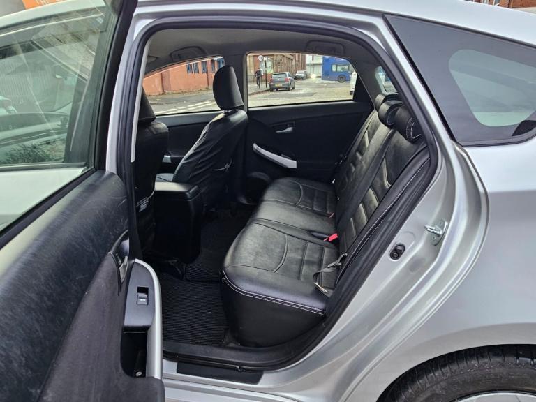 2015 Toyota Prius 1.8 Hybrid Automatic 5dr 5 Seats Hatchback Petrol/Electric Hybrid Automatic