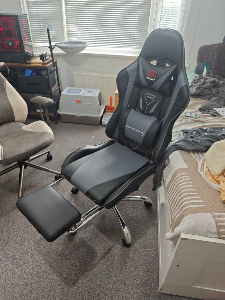 Gaming chair 