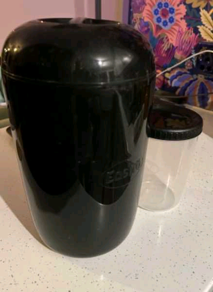 Black easi-yo yogurt maker - 1 litre