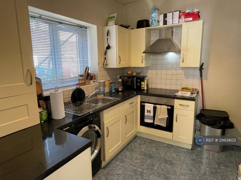 Studio flat in High St, Bognor Regis, PO21 (#2993803)