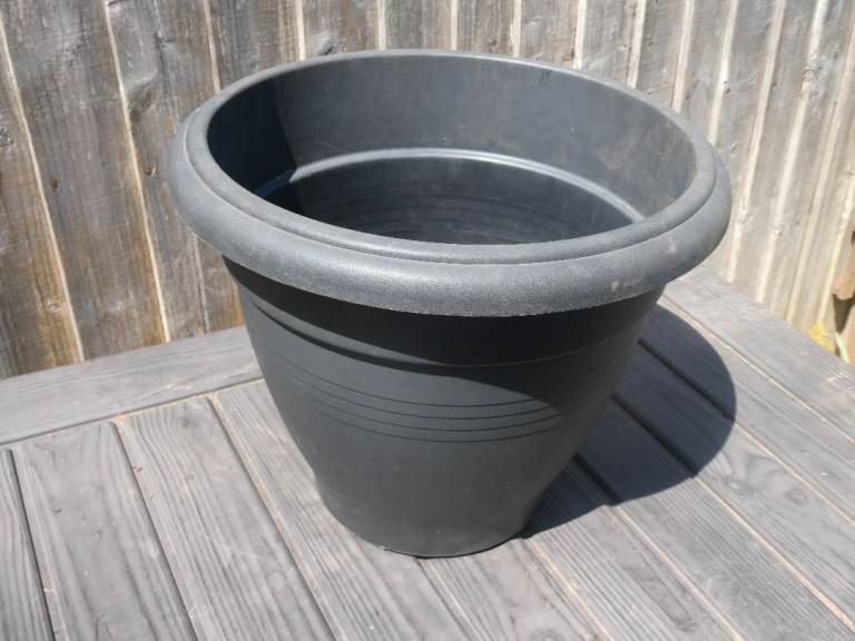 Miscellaneous Plastic Garden Planter Pots