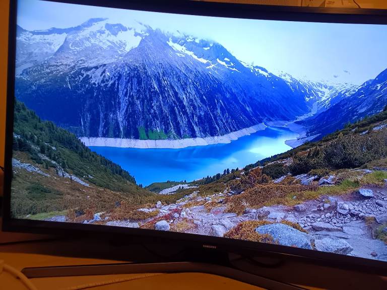 Samsung 40 inches Smart Curved 4K  ultra hd led TV 