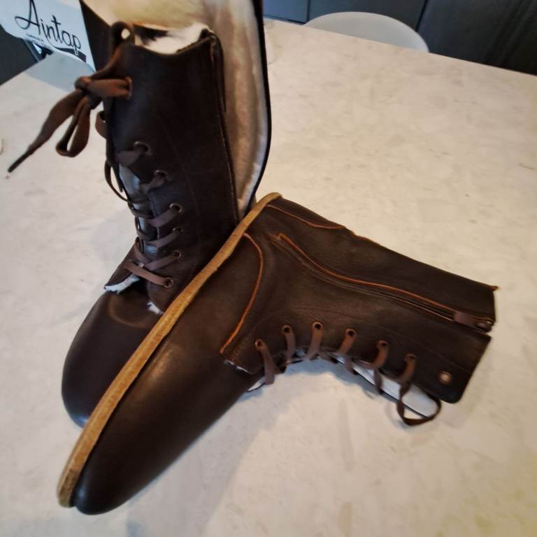 Handmade barefoot boots EU43