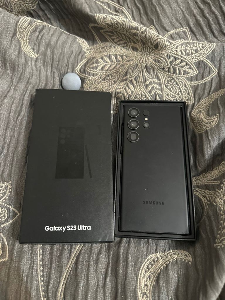 Samsung Galaxy S23 Ultra 256GB (Unlocked)